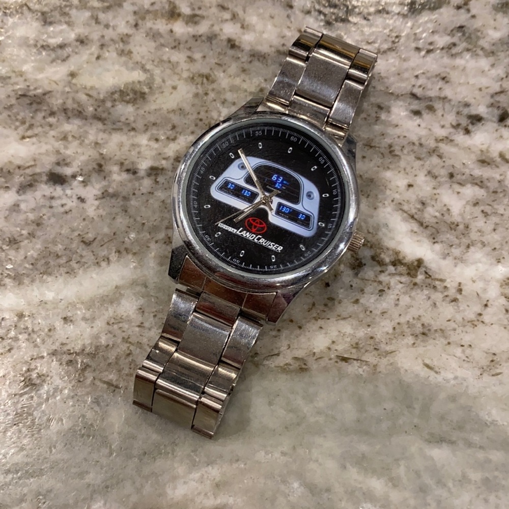 Toyota Landcruiser Watch
